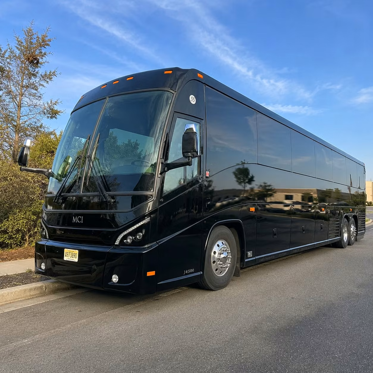 rochester hills groups trust long distance bus travel for university and college trips